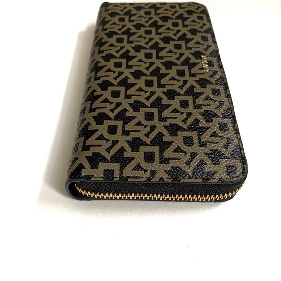 DKNY Bryant Zip Around Logo Continental Wallet NWT - Picture 2 of 11